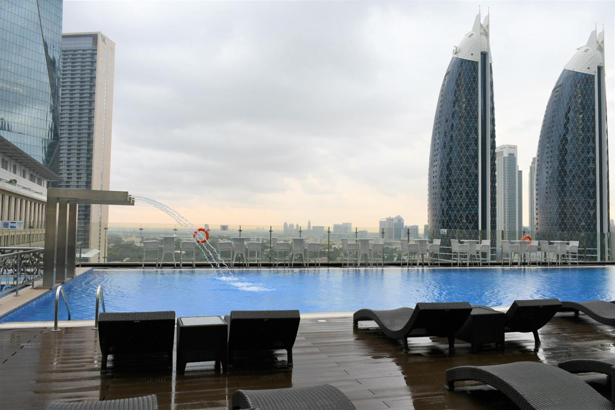 Gevora Hotel Dubai Exterior foto